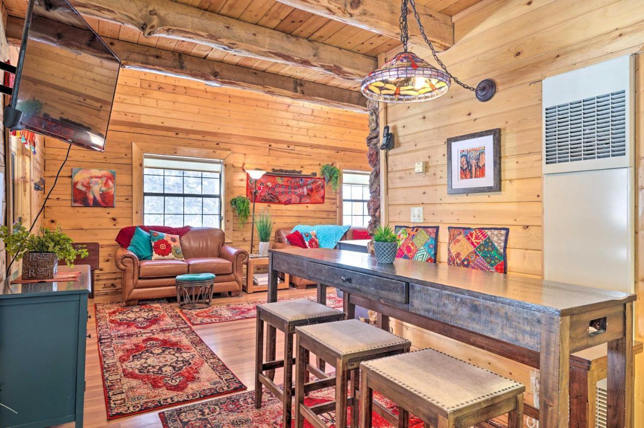Rustic Duck Creek Village Cabin With Fire Pit! Eksteriør billede