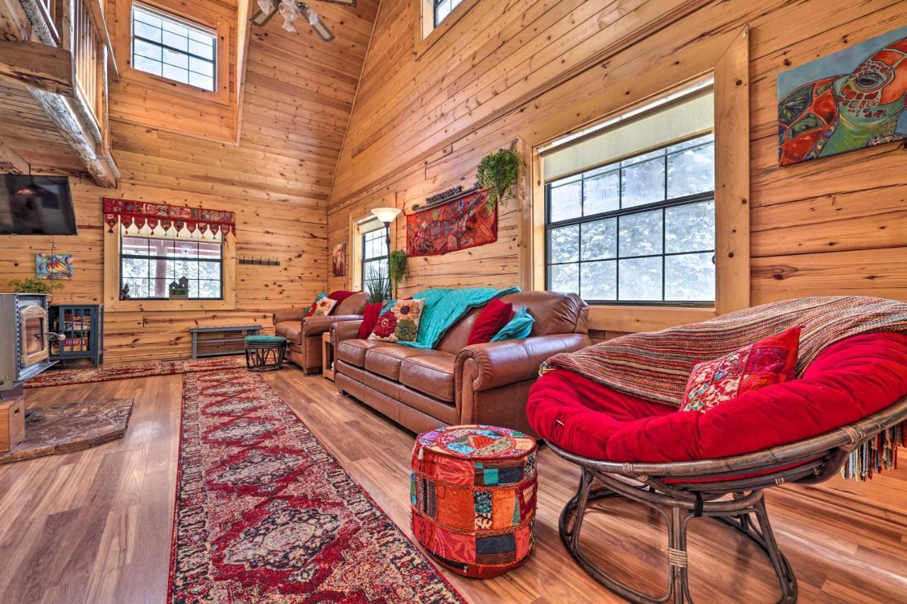 Rustic Duck Creek Village Cabin With Fire Pit! Eksteriør billede