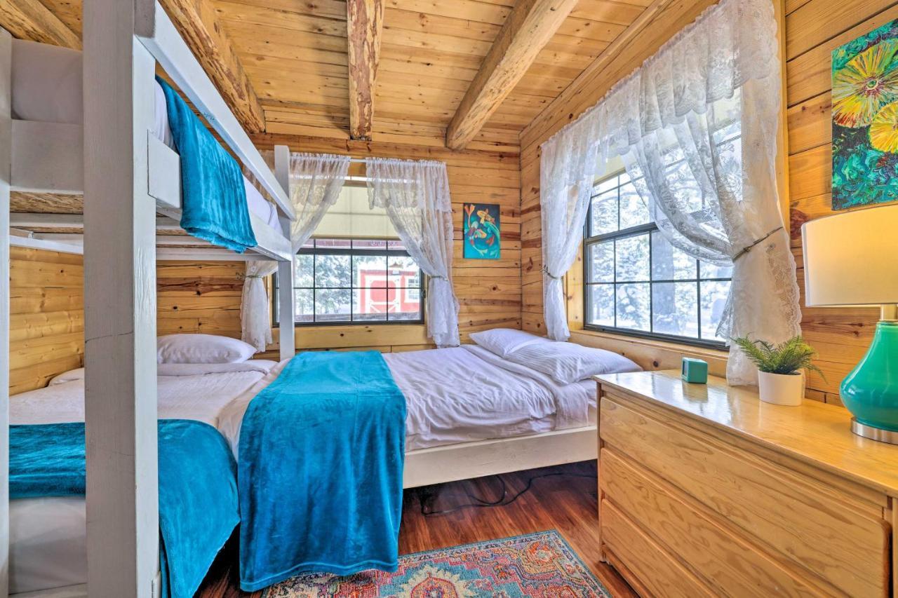 Rustic Duck Creek Village Cabin With Fire Pit! Eksteriør billede